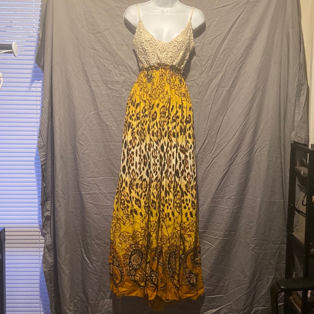 Fashion Nova Summer Maxi Dress. Cheetah and floral pattern. Yellow ombré.